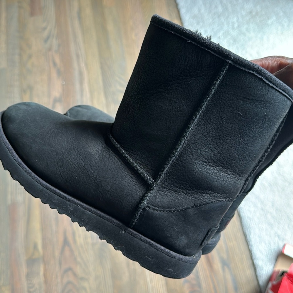 Girls black uggs